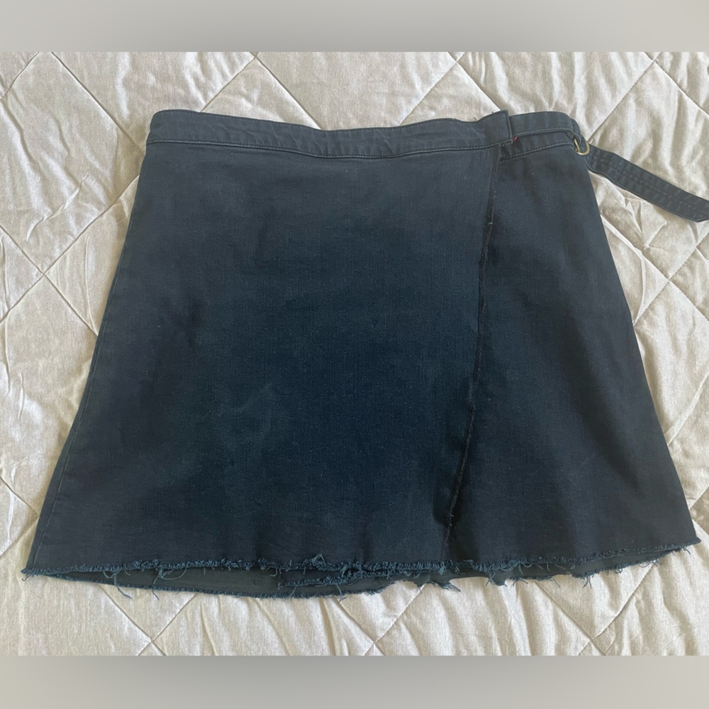 ❌SOLD❌ Tommy Hilfiger Wrap Skirt